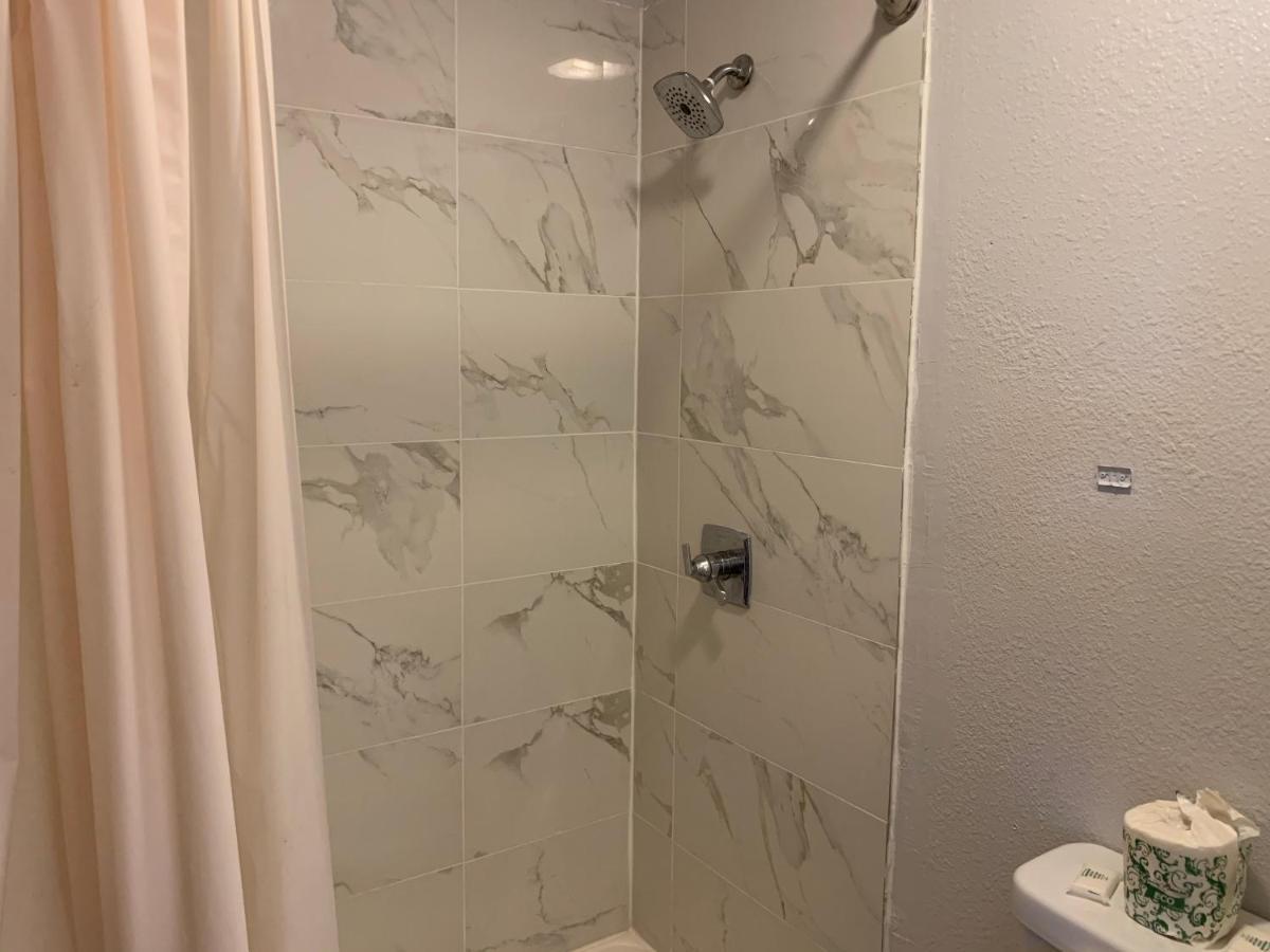 Landmark Inn Osawatomie 외부 사진