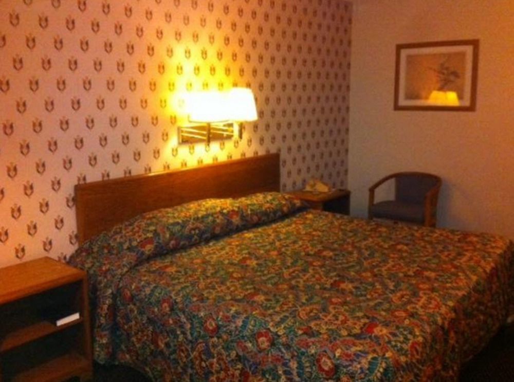 Landmark Inn Osawatomie 외부 사진